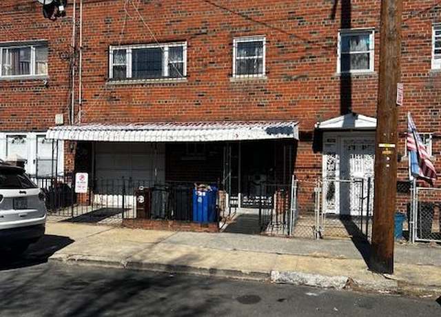 Property at 1005 E 226th St, Bronx, NY 10466, 4 beds, 2 baths