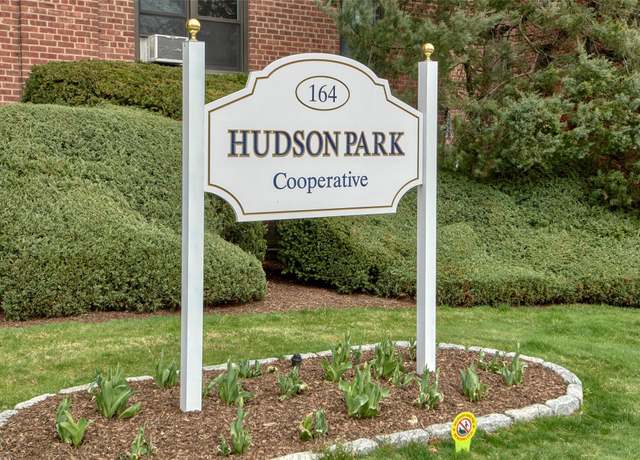 Property at 164 Church St Unit 6E, New Rochelle, NY 10805, 1 bed, 1 bath