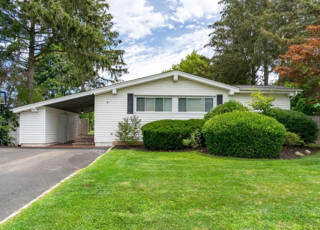 Property at 36 Hayrick Ln, Commack, NY 11725, 4 beds, 2 baths