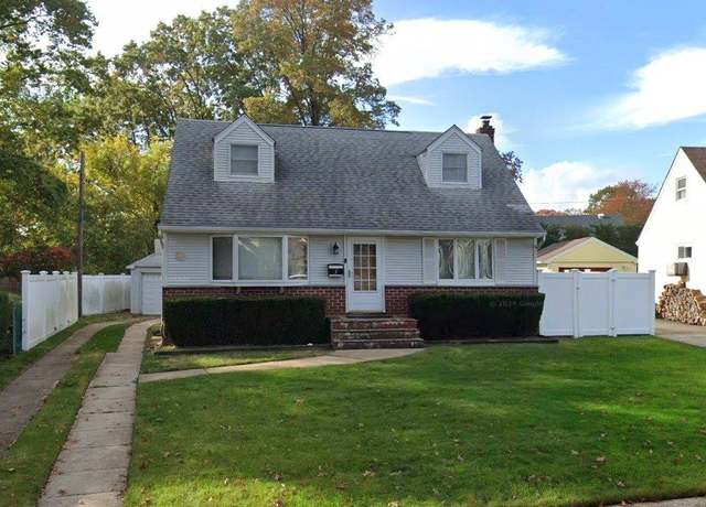 Property at 3 Northcote Cres, Westbury, NY 11590, 4 beds, 2 baths