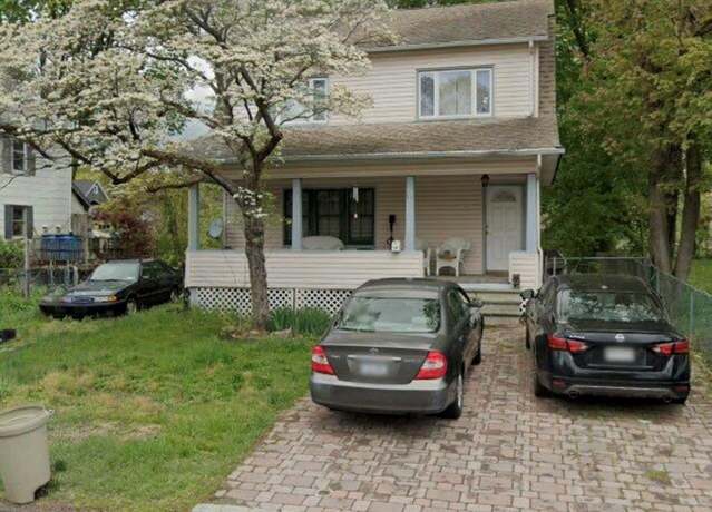 Property at 19 Washington Ave, Sloatsburg, NY 10974, 3 beds, 1.5 baths