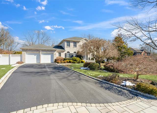 Property at 45 Sunhill Rd, Nesconset, NY 11767, 4 beds, 3.5 baths