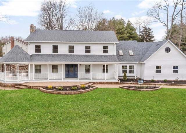 Property at 39 Niagara St, Miller Place, NY 11764, 4 beds, 2.5 baths