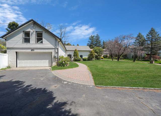 Property at 7 Ashleigh Ct, Glen Cove, NY 11542, 4 beds, 3 baths