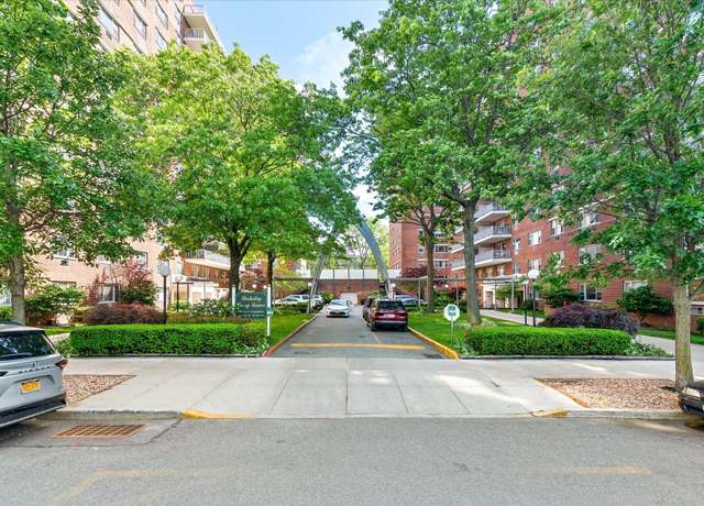 Property at 52-30 39 Dr Unit 9B, Woodside, NY 11377, 1 bed, 1 bath