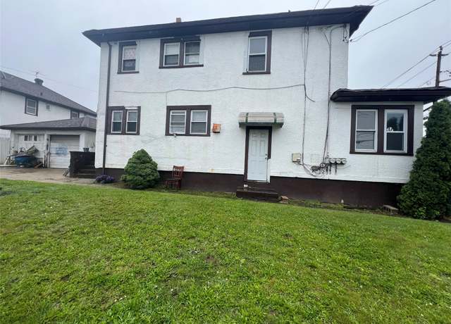 Property at 70 W End Ave, Inwood, NY 11096, 7 beds, 3 baths