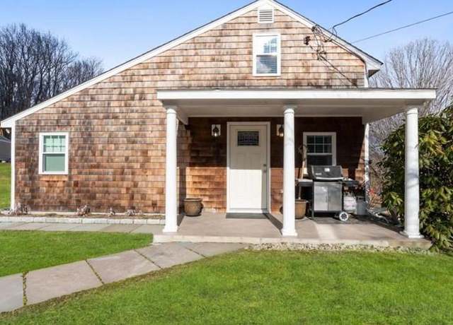 Property at 401 Nichols St, Carmel, NY 10512, 2 beds, 1.5 baths