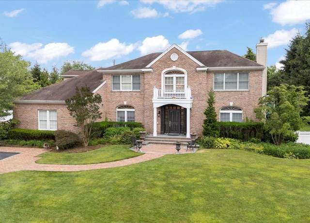 Property at 12 Caumsett Farms Ln, Woodbury, NY 11797, 7 beds, 4.5 baths