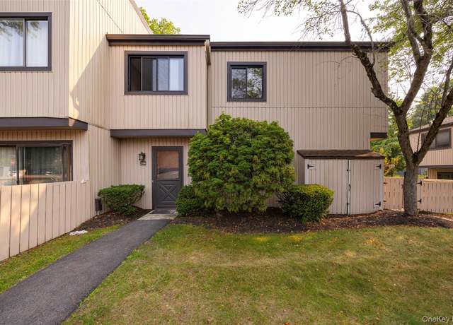 Property at 2206 Mulberry Ct, Poughkeepsie, NY 12603, 3 beds, 1.5 baths