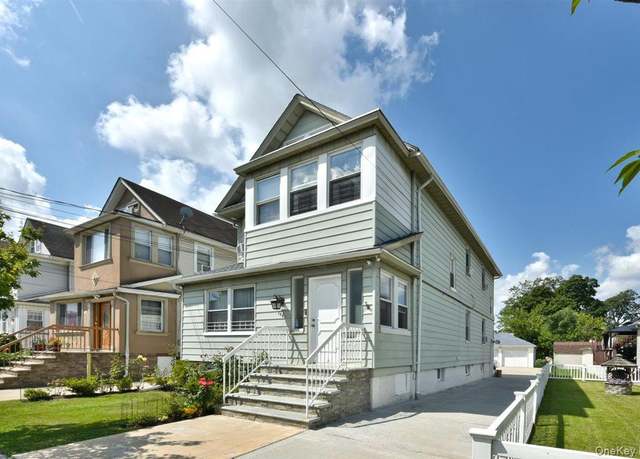 Property at 176 Dubois Ave, Staten Island, NY 10310, 5 beds, 2 baths
