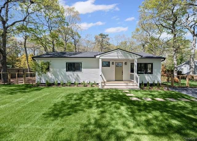 Property at 10 Shinnecock Ln, Hampton Bays, NY 11946, 3 beds, 2 baths