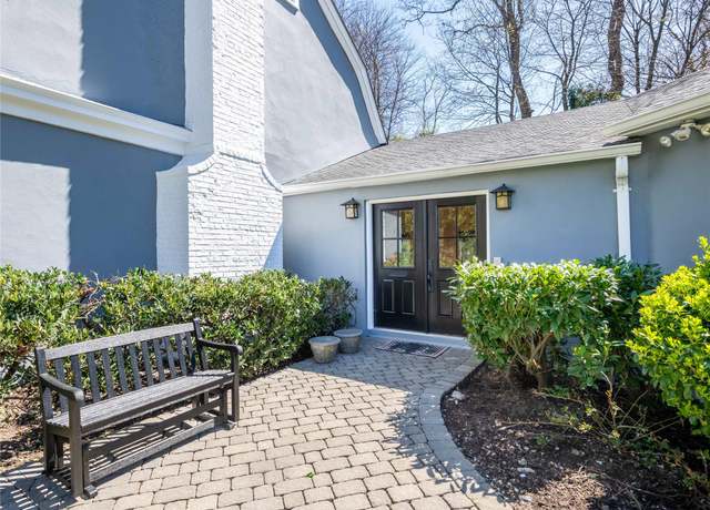 Property at 4 Terrace Ct, Port Washington, NY 11050, 5 beds, 3.5 baths