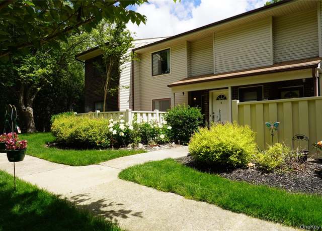 Property at 972 Skyline Dr #972, Coram, NY 11727, 2 beds, 1 bath
