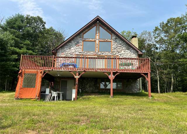 Property at 125 Woods Rd, Barryville, NY 12719, 3 beds, 2 baths