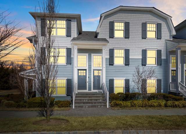 Property at 52 Village Green Dr, Southampton, NY 11968, 2 beds, 1.5 baths