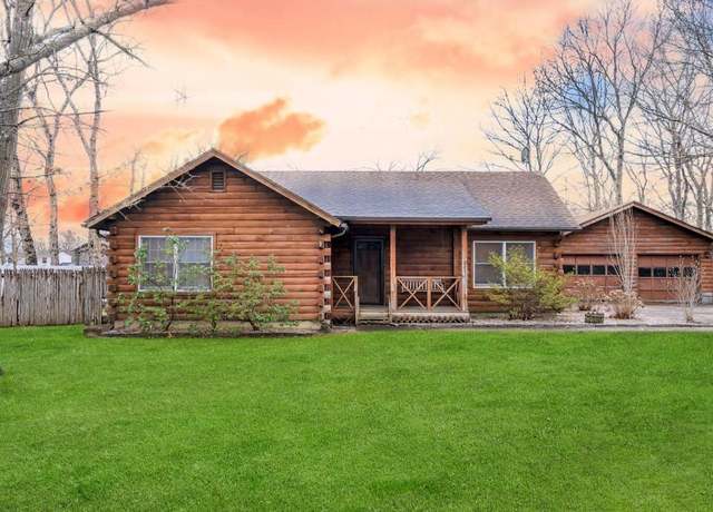 Property at 405 Wellwood Dr, Shirley, NY 11967, 2 beds, 1 bath