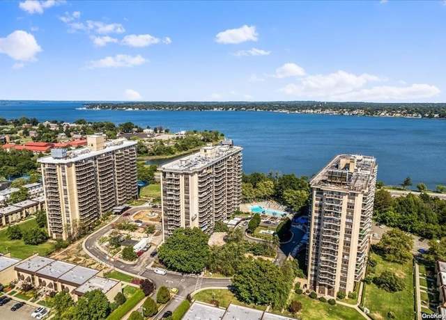 Property at 18-15 215th St Unit 4H, Bayside, NY 11360, 2 beds, 2 baths