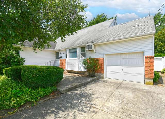 Property at 834 Orbit Ln, Uniondale, NY 11553, 5 beds, 2 baths
