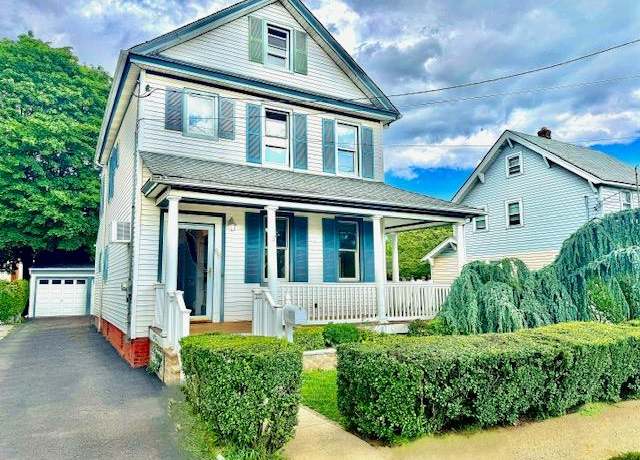 Property at 88 New Hyde Park Rd, Franklin Square, NY 11010, 3 beds, 2 baths
