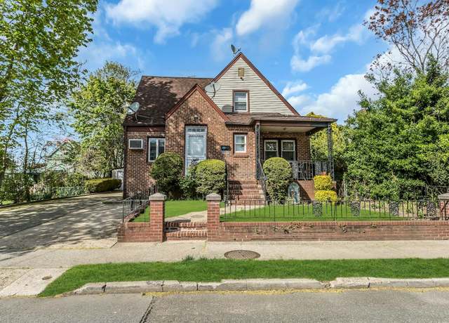 Property at 33 Cleveland St, Valley Stream, NY 11580, 3 beds, 2 baths