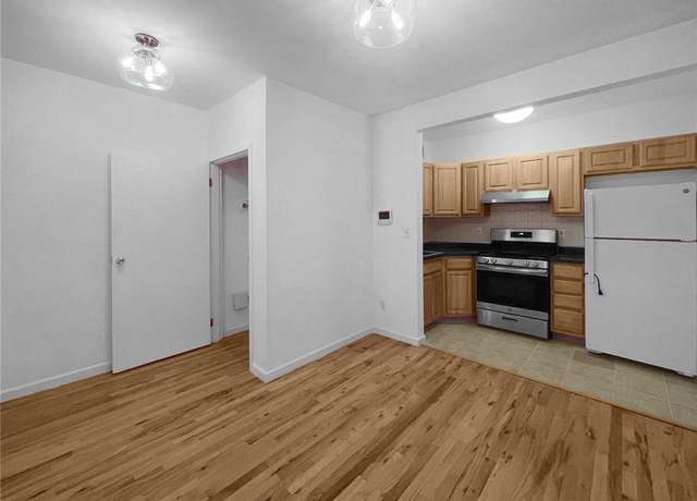 Property at 400 E 161 St Unit 5D, Bronx, NY 10451, 1 bed, 1 bath