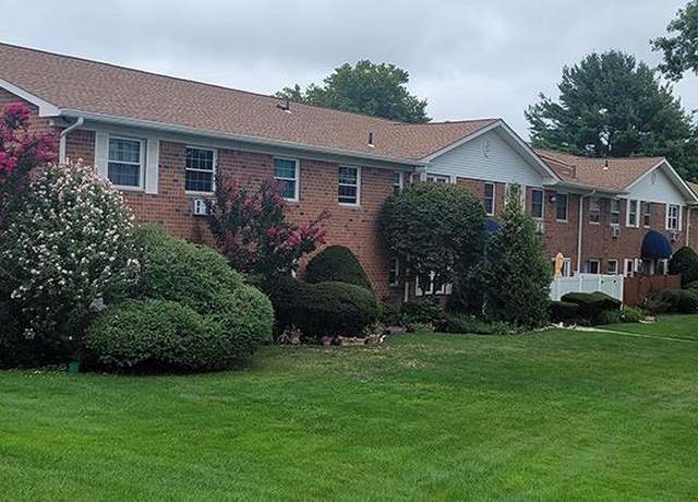Property at 460 Old Town Rd Unit 28N, Port Jefferson Station, NY 11776, 1 bed, 1 bath