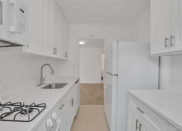 Property at 21-55 34th Ave Unit 3C, Astoria, NY 11106, 3 beds, 1.5 baths