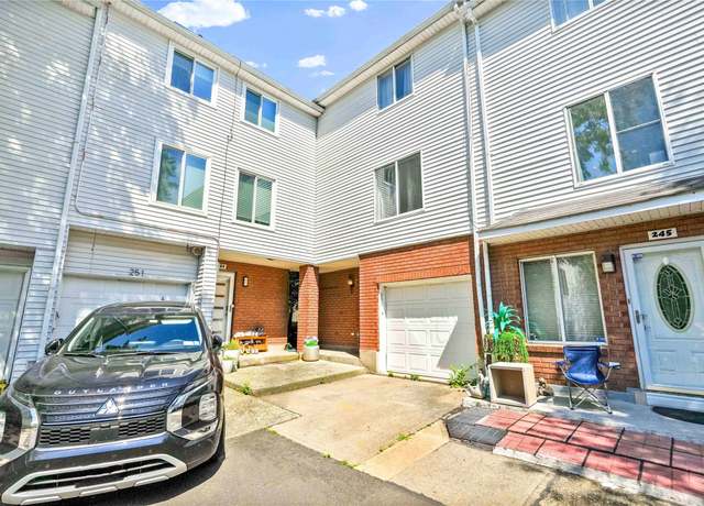 Property at 247 Ilyssa Way, Staten Island, NY 10312, 3 beds, 3 baths