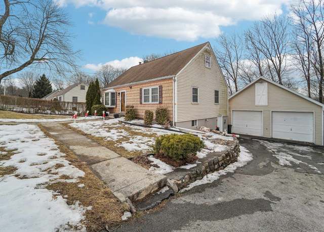 Property at 2739 Windmill Dr, Yorktown Heights, NY 10598, 4 beds, 2 baths