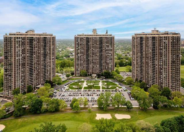 Property at 270-10 Grand Central Pkwy Unit 11V, Floral Park, NY 11005, 2 beds, 2.5 baths