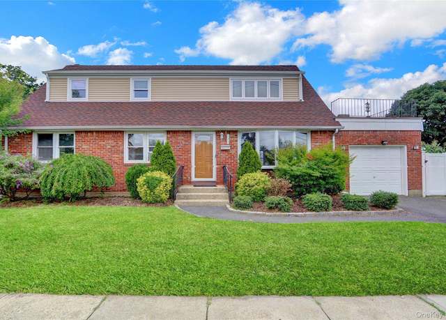 Property at 172 2nd St, Hicksville, NY 11801, 5 beds, 2 baths