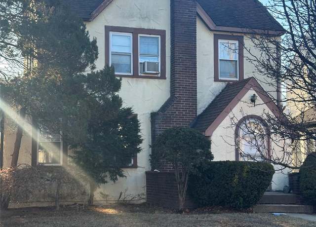 Property at 234 Sycamore St, West Hempstead, NY 11552, 3 beds, 1.5 baths