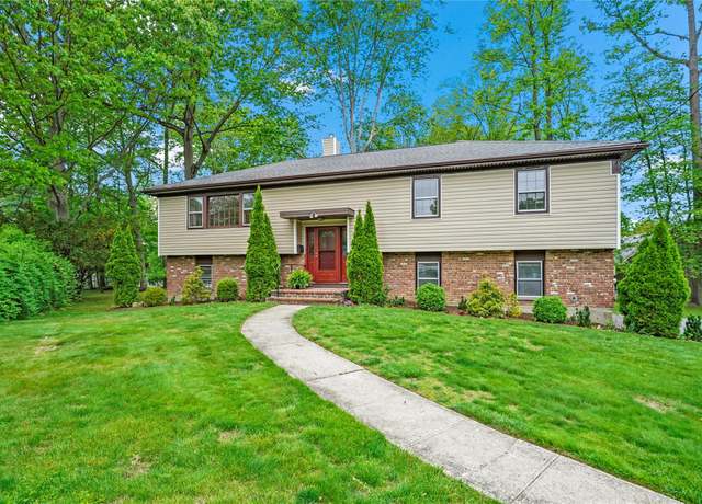 Property at 150 Maywood Rd, New Rochelle, NY 10804, 5 beds, 3 baths