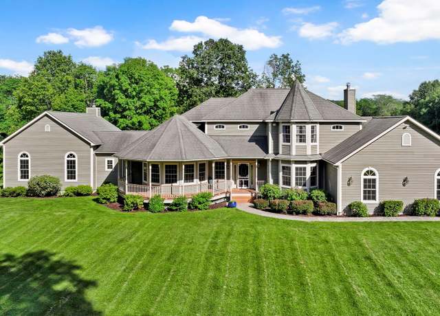 Property at 7 Meadowood Rd, Montgomery, NY 12549, 3 beds, 3.5 baths