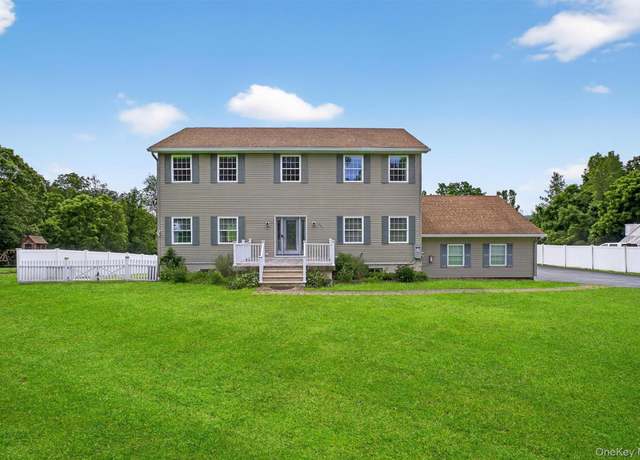 Property at 251 Blue Hill Rd, Hopewell Junction, NY 12533, 4 beds, 4.5 baths