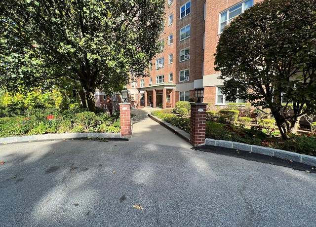 Photo of 290 Collins Ave Unit 1A, Mount Vernon, NY 10552