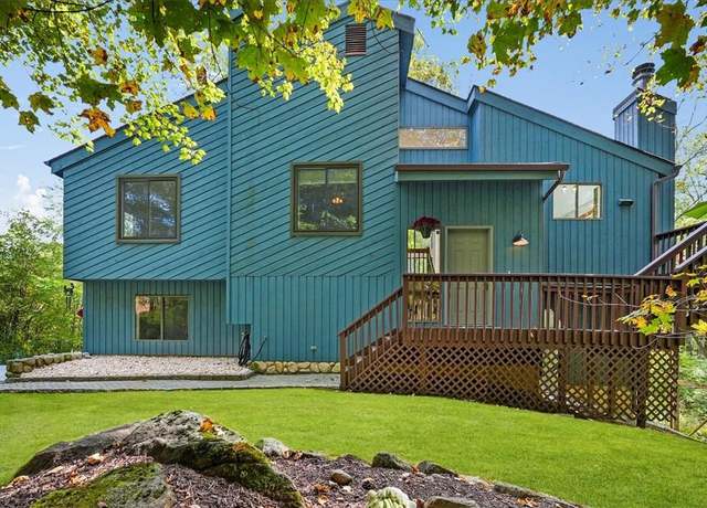 Property at 5 Dickerson Rd, Cortlandt Manor, NY 10567, 3 beds, 2.5 baths