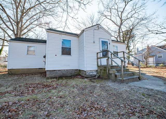 Property at 43 Lake Dr, Wyandanch, NY 11798, 3 beds, 1 bath
