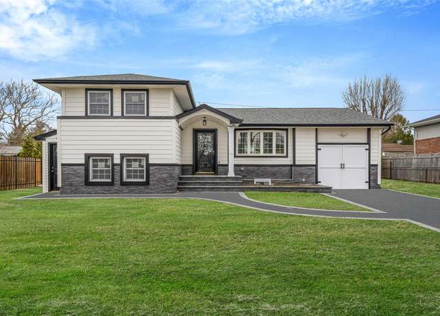 Property at 9 Delaware Ave, Commack, NY 11725, 4 beds, 2 baths