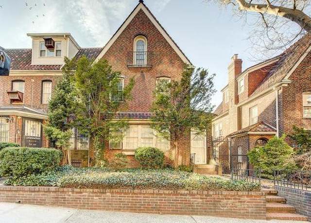 Property at 3436 76th St, Jackson Heights, NY 11372, 4 beds, 2.5 baths
