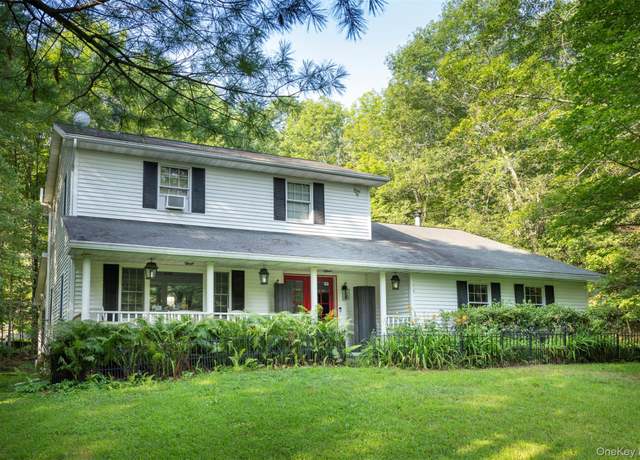 Property at 1521 Glasco Tpke, Woodstock, NY 12498, 3 beds, 2.5 baths