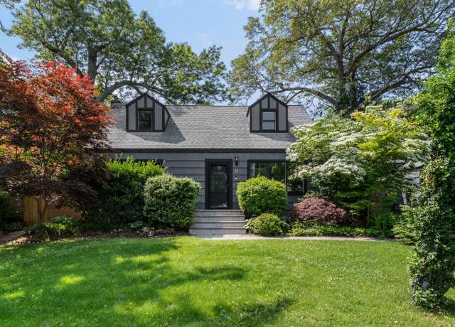 Property at 14 Kellum St, Huntington Station, NY 11746, 4 beds, 3 baths