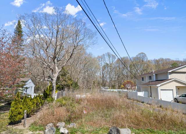 Property at 150 Grand Ave, Shirley, NY 11967