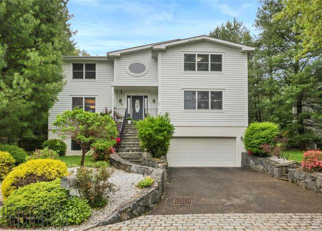 Property at 19 Grandview Ave, Ardsley, NY 10502, 4 beds, 4.5 baths