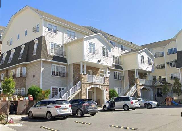 Property at 8 Lemberg Ct #302, Monroe, NY 10950, 6 beds, 2.5 baths
