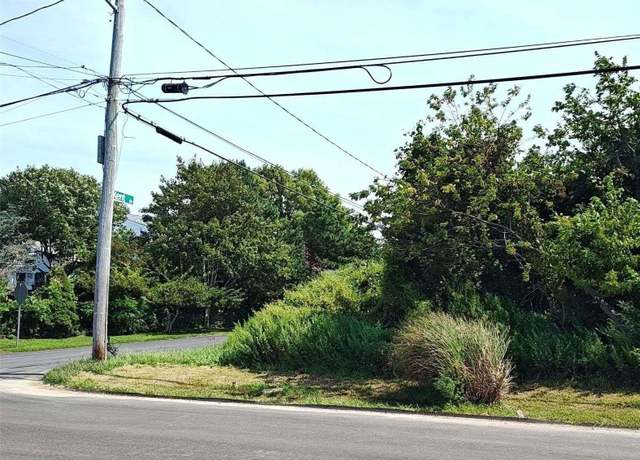 Property at Grandview Dr, Shirley, NY 11967