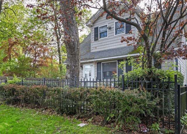 Property at 78 Robin Rd, Rocky Point, NY 11778, 2 beds, 1 bath