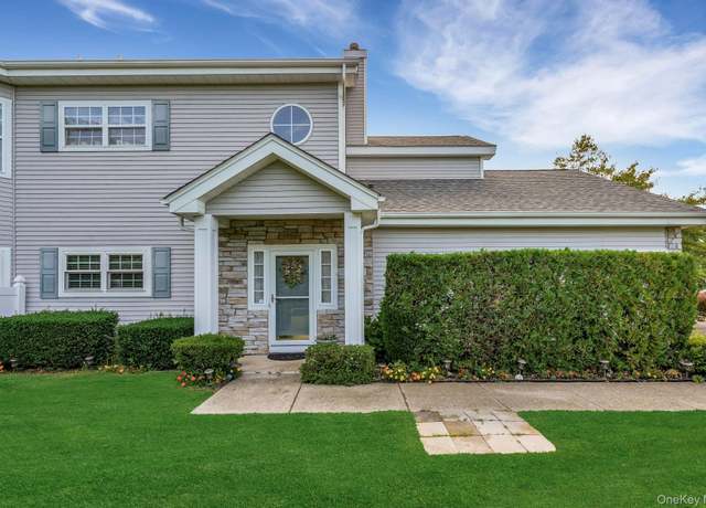 Property at 537 Highland Ct, Moriches, NY 11955, 2 beds, 2 baths