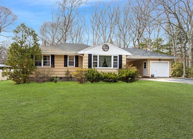 Property at 570 N North Bayview Rd, Southold, NY 11971, 3 beds, 1 bath