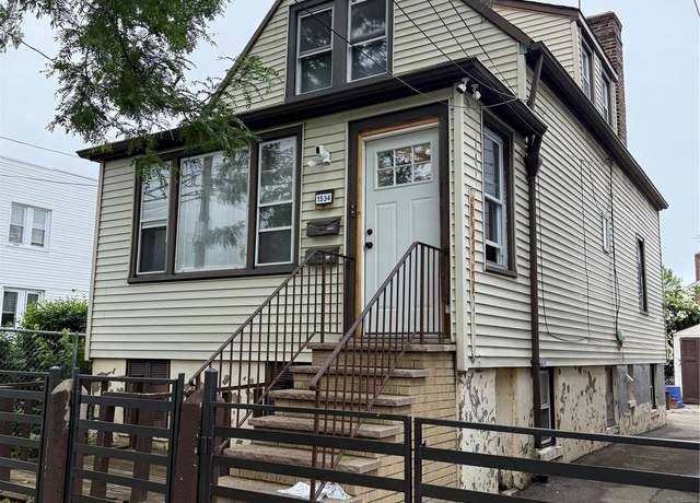 Property at 1534 Research Ave, Bronx, NY 10465, 3 beds, 2 baths